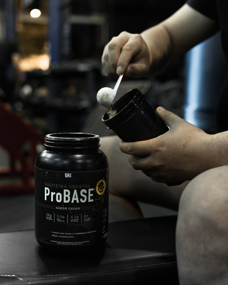 Batido de proteína ProBASE Cacao preparado, estilo de vida deportivo